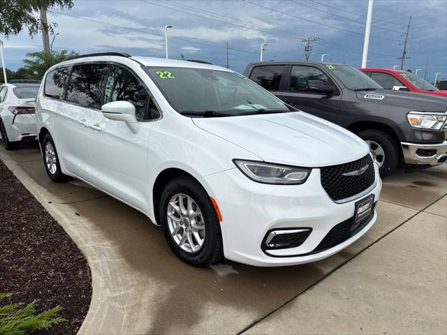 2022 Chrysler Pacifica Touring L for sale in Waukee, IA
