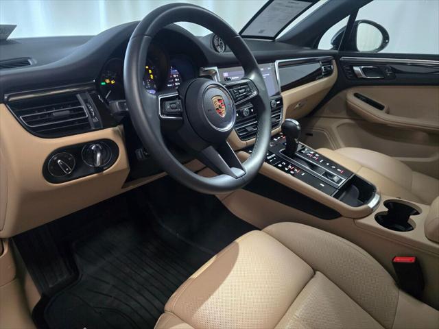 2025 Porsche Macan Unknown