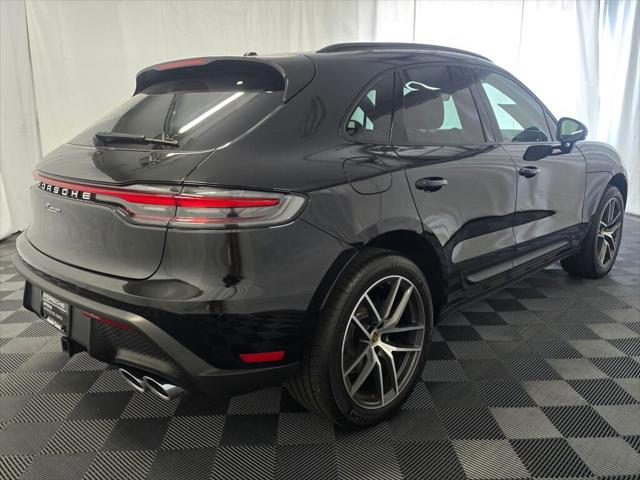 2025 Porsche Macan Unknown
