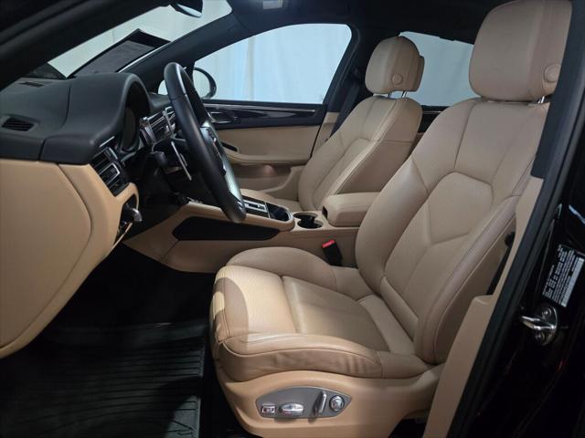 2025 Porsche Macan Unknown