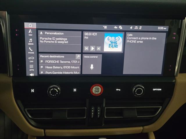 2025 Porsche Macan Unknown