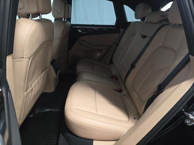 2025 Porsche Macan Unknown