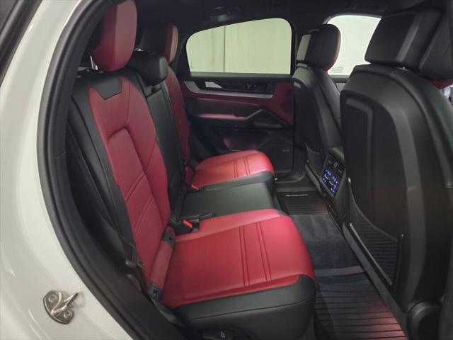 2026 Porsche Cayenne Unknown