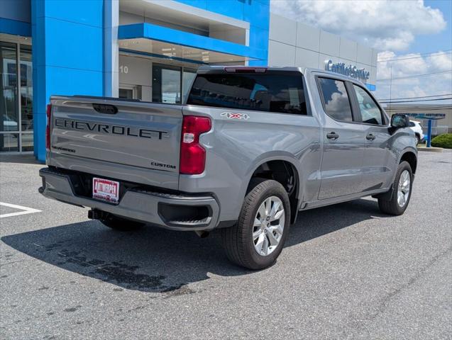 2023 Chevrolet Silverado 1500 4WD Crew Cab Short Bed Custom 2023 Chevrolet Silverado 1500 4WD Crew Cab Short Bed Custom
