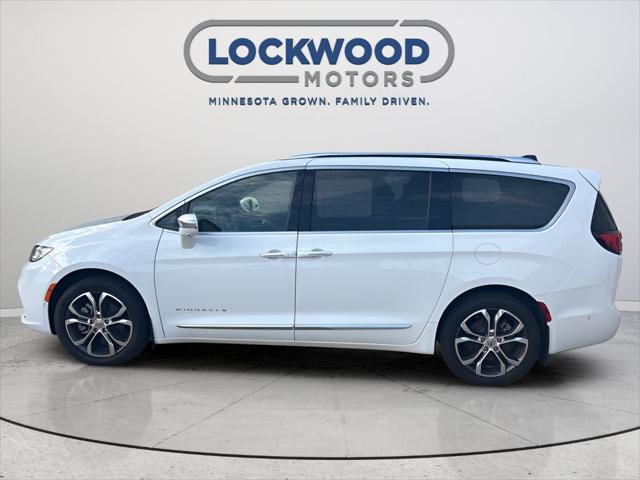 2024 Chrysler Pacifica Pinnacle AWD