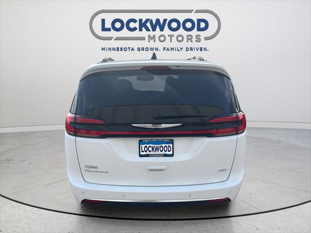 2024 Chrysler Pacifica Pinnacle AWD