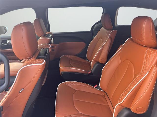 2024 Chrysler Pacifica Pinnacle AWD