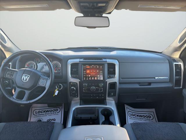 2017 Ram 1500 Big Horn Crew Cab 4x4 5'7" Box