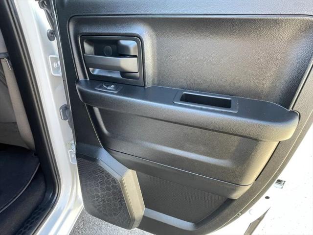 2019 Ram 1500 Classic Express Quad Cab 4x4 64 Box