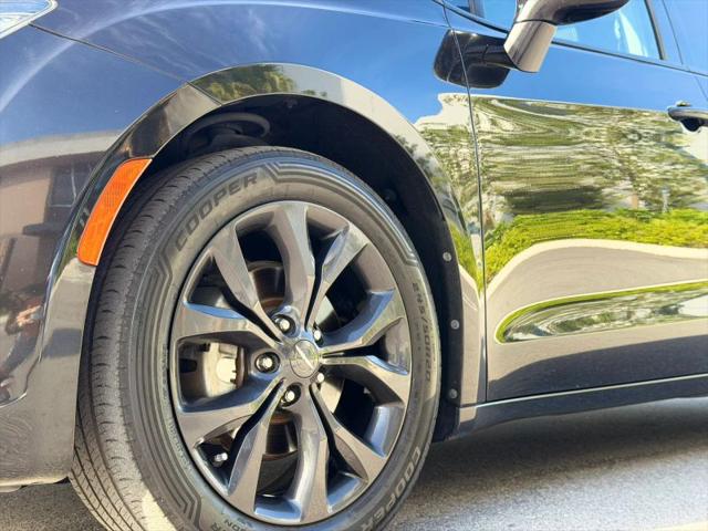 2020 Chrysler Pacifica Touring