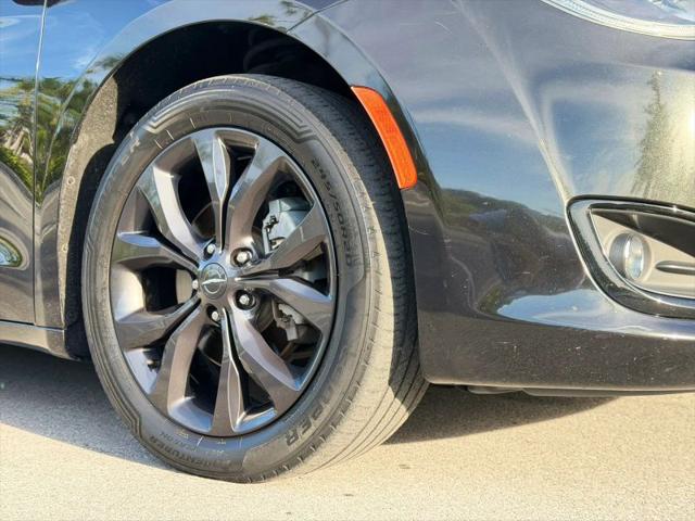 2020 Chrysler Pacifica Touring