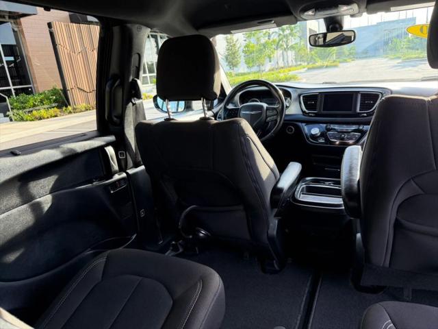 2020 Chrysler Pacifica Touring