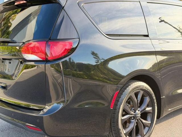 2020 Chrysler Pacifica Touring