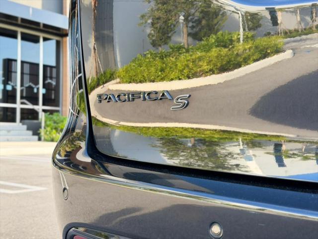 2020 Chrysler Pacifica Touring