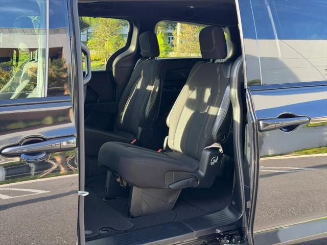 2020 Chrysler Pacifica Touring