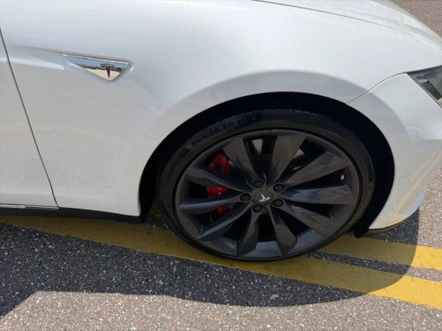 2015 Tesla Model S 85D
