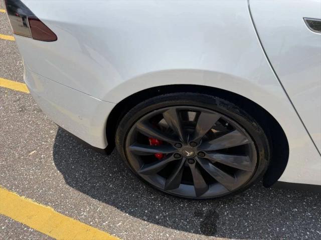 2015 Tesla Model S 85D