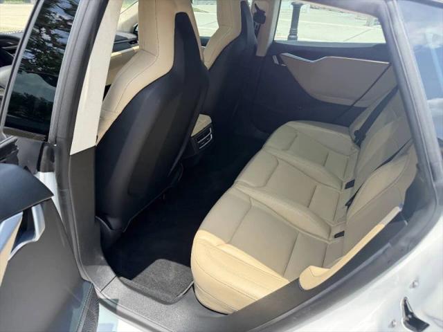 2015 Tesla Model S 85D