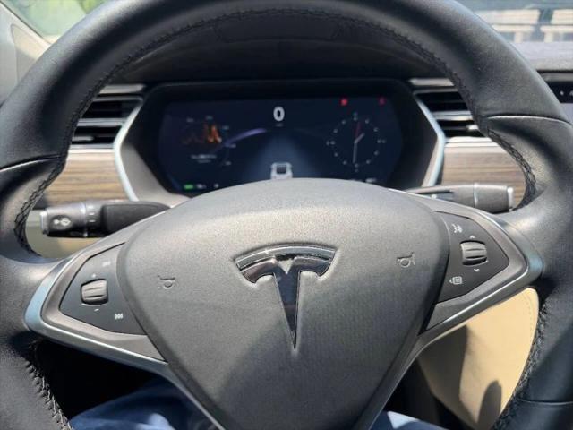 2015 Tesla Model S 85D