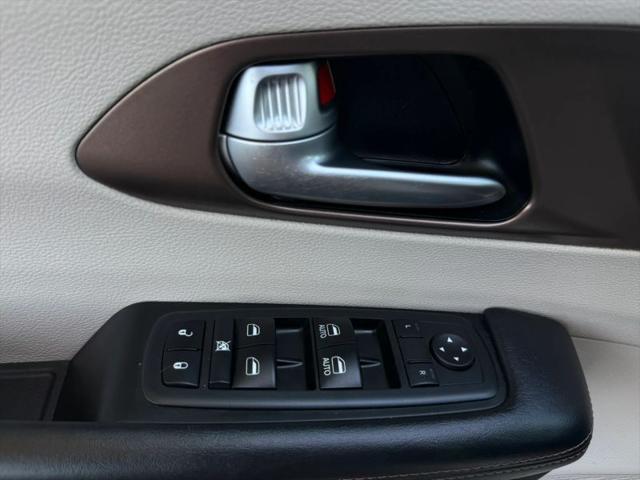 2017 Chrysler Pacifica Touring-L