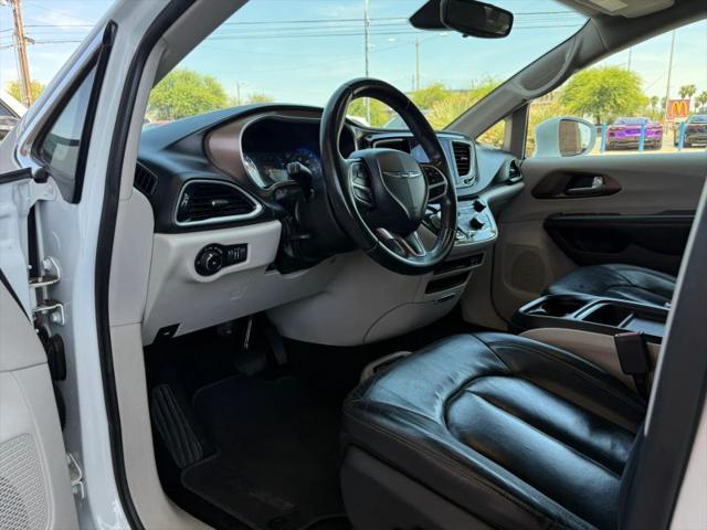 2017 Chrysler Pacifica Touring-L