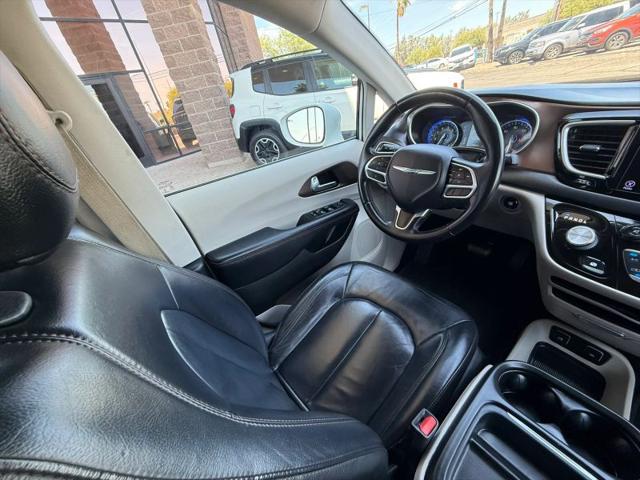 2017 Chrysler Pacifica Touring-L