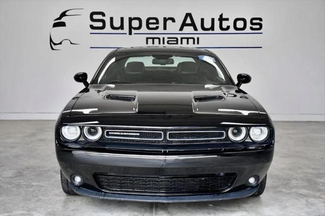 2016 Dodge Challenger SXT Plus
