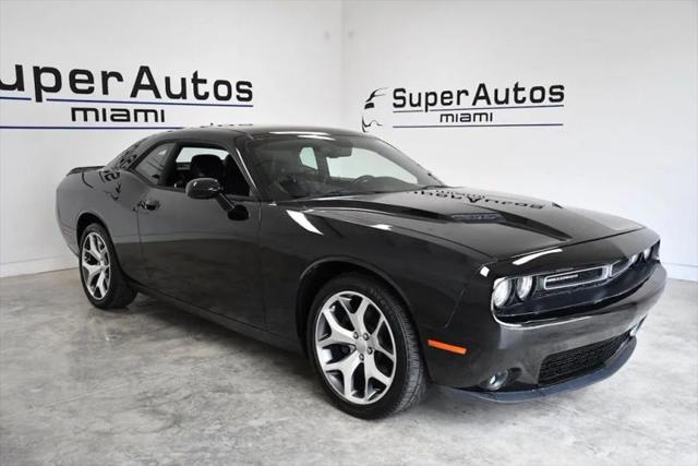 2016 Dodge Challenger SXT Plus