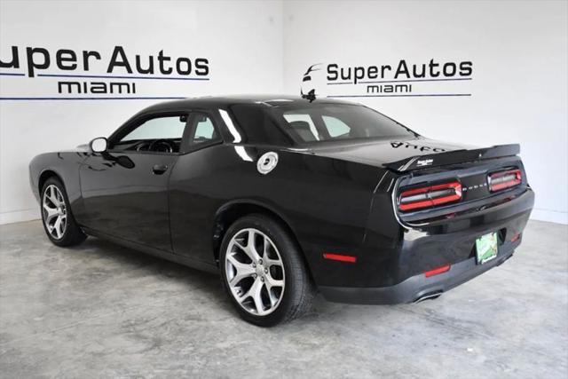 2016 Dodge Challenger SXT Plus