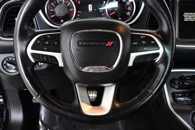 2016 Dodge Challenger SXT Plus