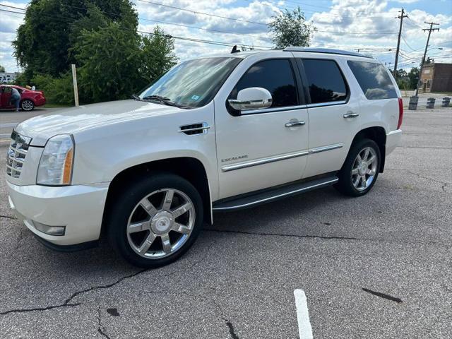 2010 Cadillac Escalade Luxury for sale in Barberton, OH