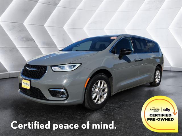 2025 Chrysler Pacifica Select for sale in Littleton, NH