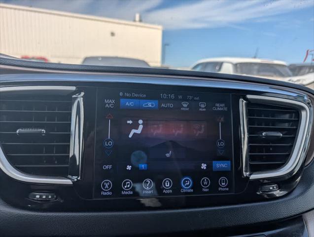 2017 Chrysler Pacifica Touring-L