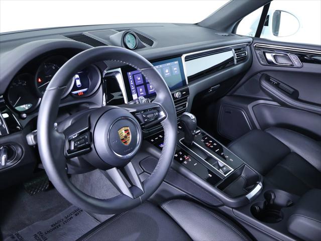 2026 Porsche Macan 4DR AWD