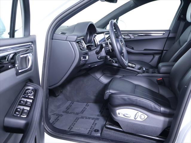 2026 Porsche Macan 4DR AWD