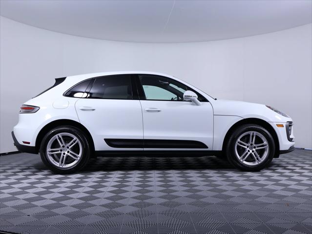 2026 Porsche Macan 4DR AWD