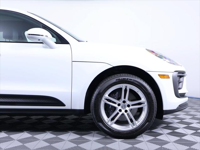 2026 Porsche Macan 4DR AWD