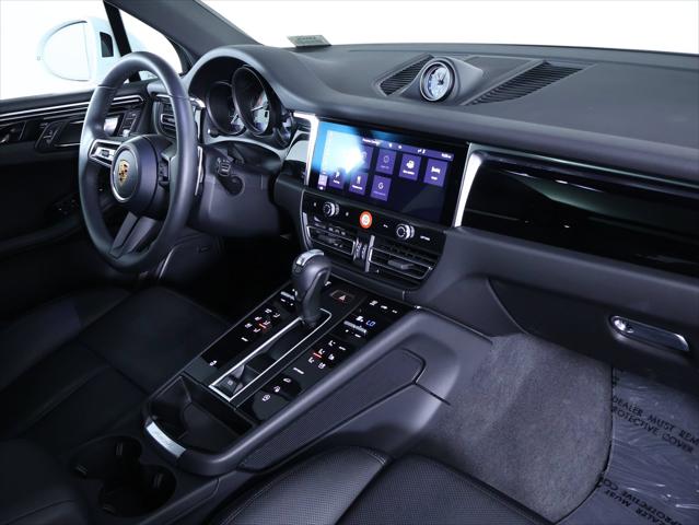 2026 Porsche Macan 4DR AWD