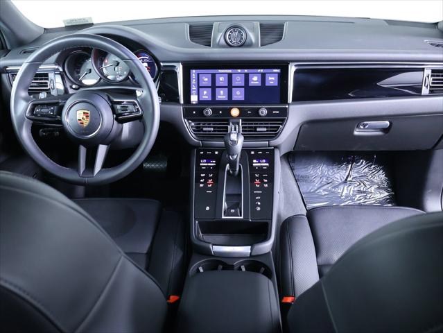 2026 Porsche Macan 4DR AWD