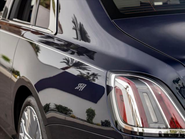 2027 Rolls-Royce Ghost Base