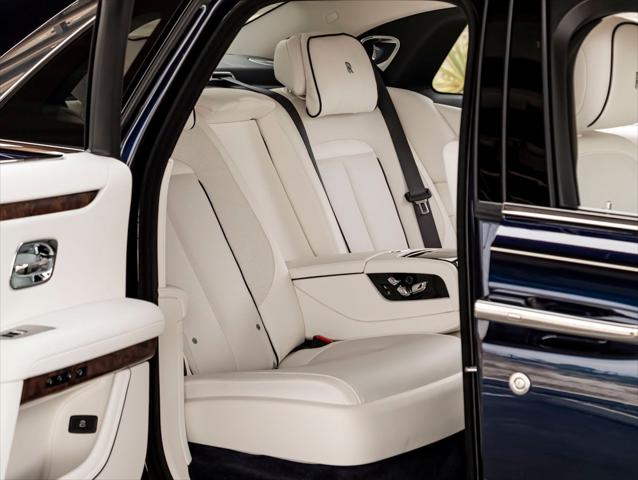 2027 Rolls-Royce Ghost Base