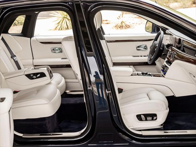 2027 Rolls-Royce Ghost Base