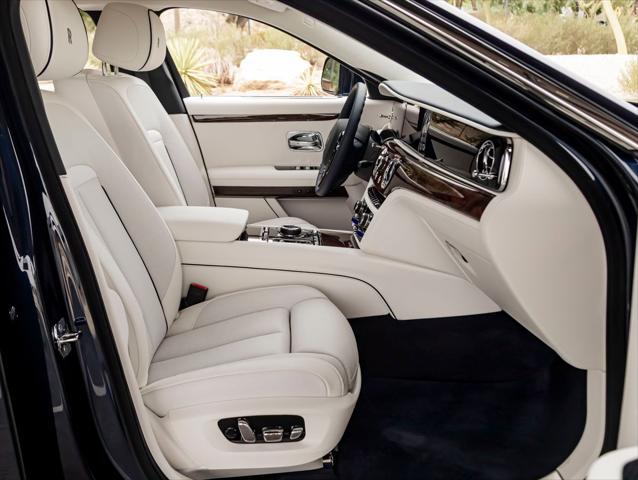 2027 Rolls-Royce Ghost Base