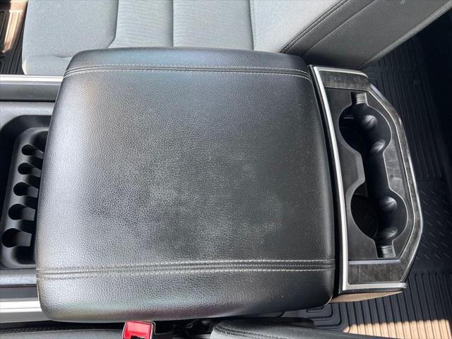 2019 Ram 1500 Big Horn/Lone Star Crew Cab 4x4 5'7" Box