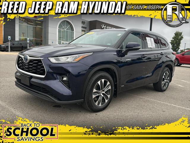 2020 Toyota Highlander Hybrid XLE for sale in Saint Joseph, MO