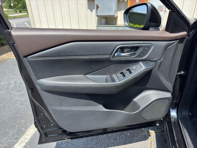 2021 Nissan Rogue SL FWD