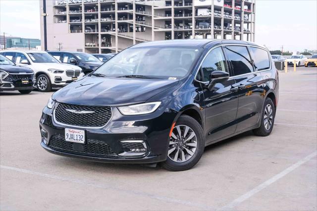 2023 Chrysler Pacifica Hybrid Touring L for sale in Los Angeles, CA