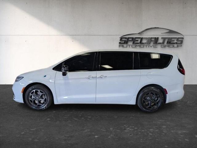 2023 Chrysler Pacifica Hybrid Limited
