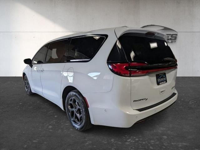 2023 Chrysler Pacifica Hybrid Limited