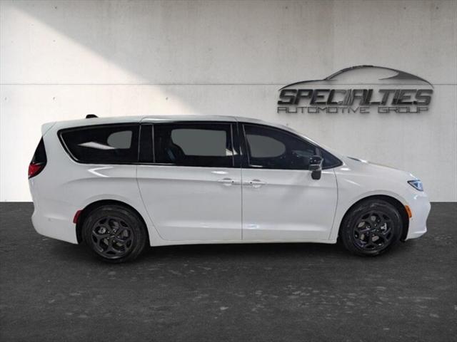 2023 Chrysler Pacifica Hybrid Limited
